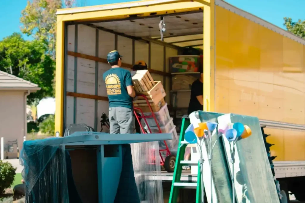 Mover loading a moving truck